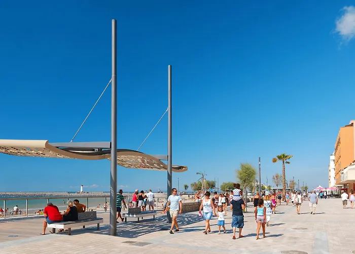 Сasa de vacaciones Les Lavandines 1-6 By Interhome *