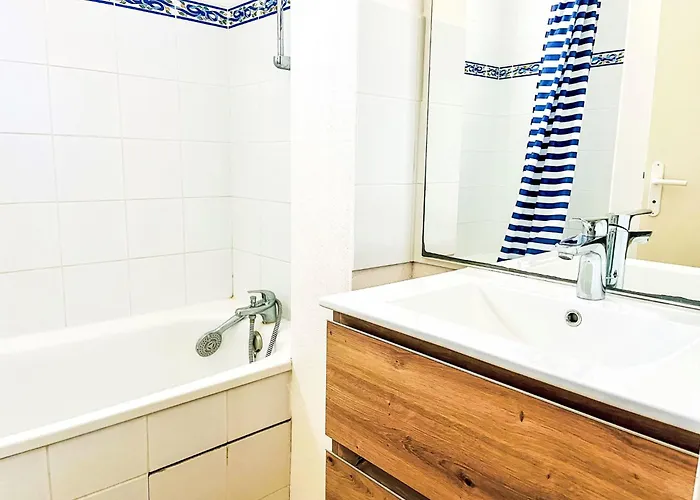 Les Lavandines 1-6 By Interhome Сasa de vacaciones