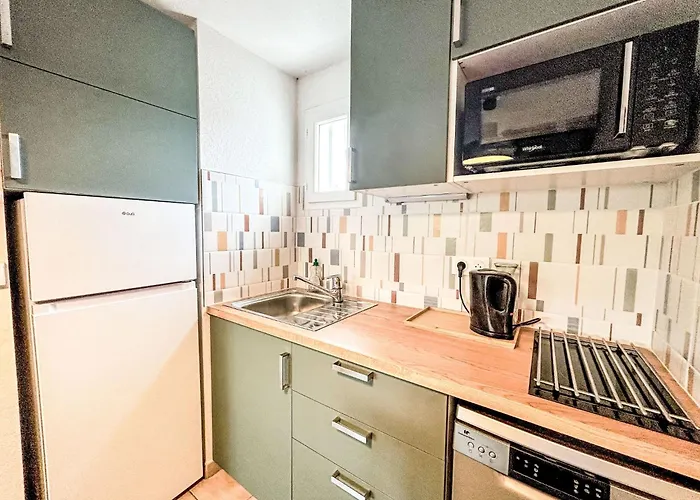 Les Lavandines 1-6 By Interhome بيت للعطل *